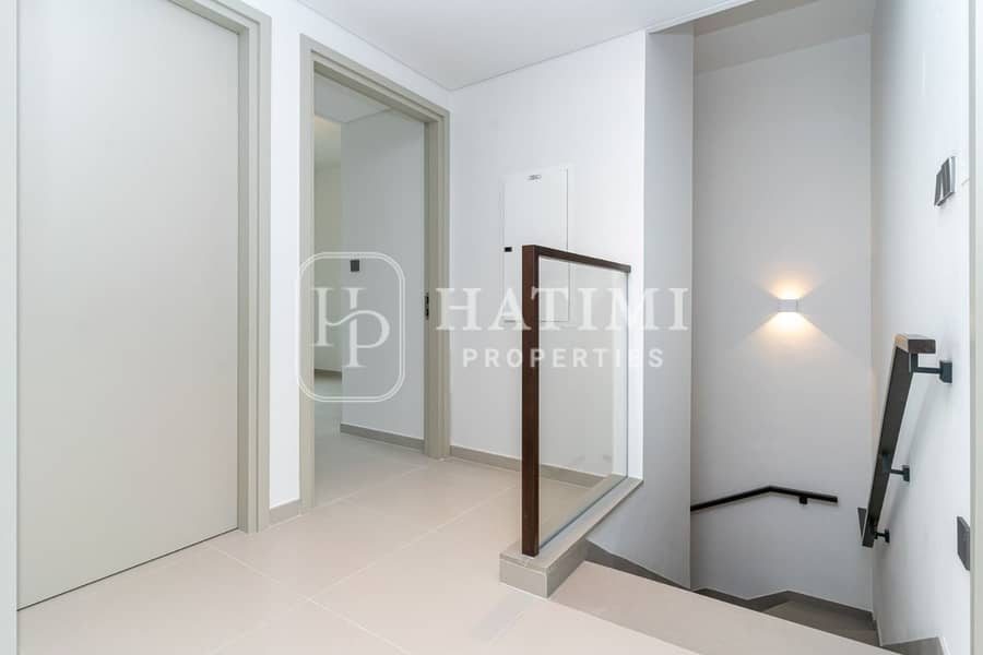 Prime Location | Close to Amenities| Ready to Move - Image 9