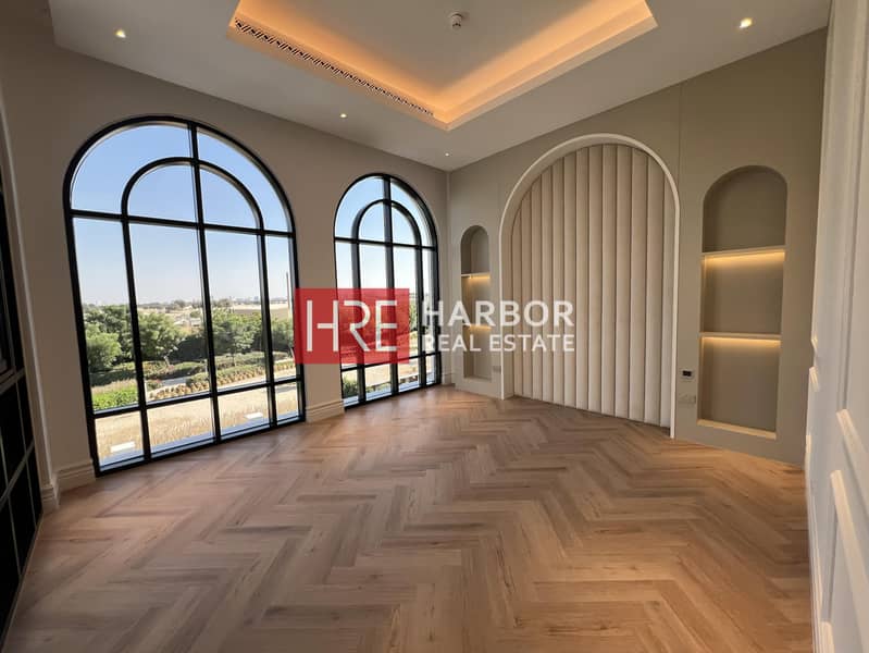 Single Row Designer Villa | Largest BUA | Park View - Image 13