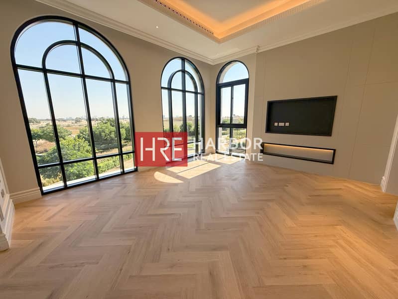 Single Row Designer Villa | Largest BUA | Park View - Image 12