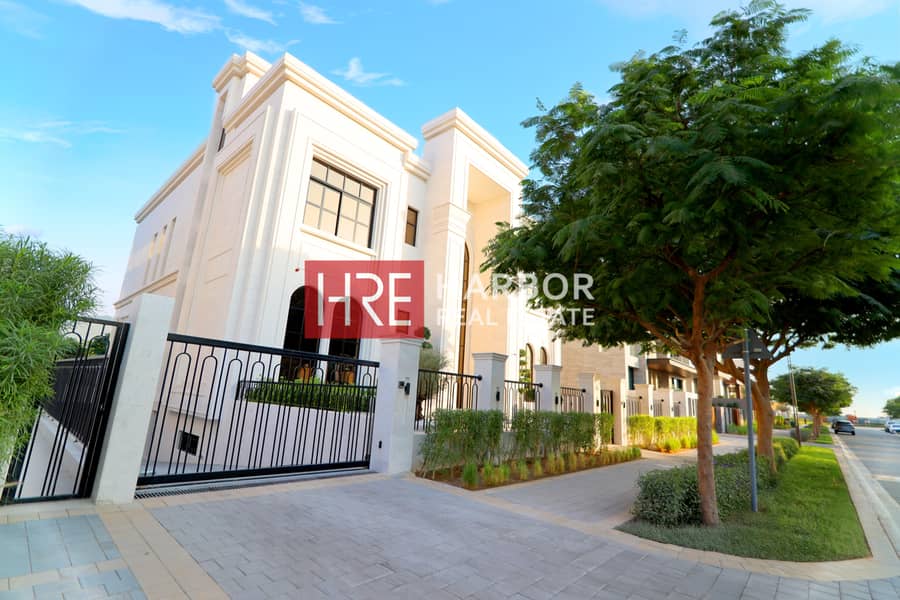 Single Row Designer Villa | Largest BUA | Park View - Image 42