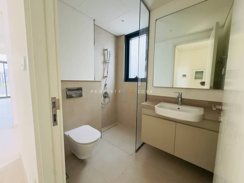 PARK FACING | PRICE NEGOTIABLE | VASTU UNIT - Image 9