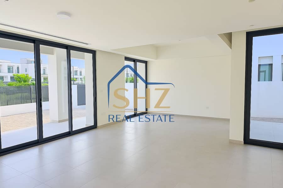 Single Row | Backing Central Park | Brand New