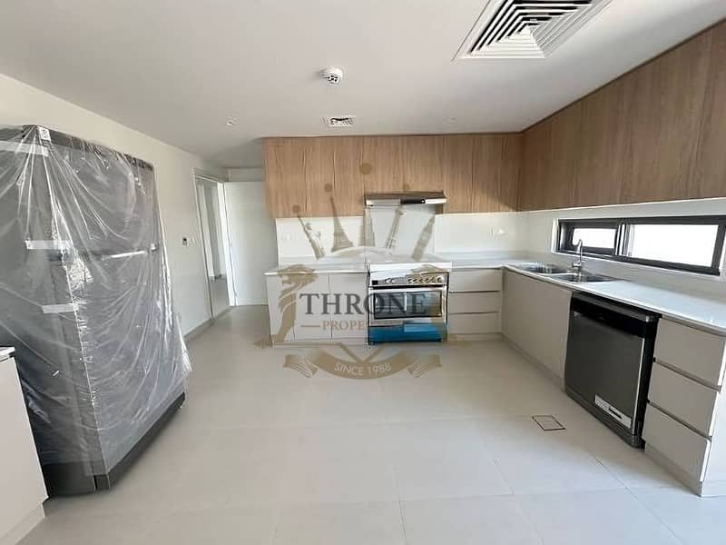 Corner Unit-Ready to Move-Close to Amenities