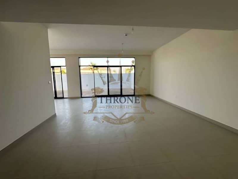 Corner Unit-Ready to Move-Close to Amenities