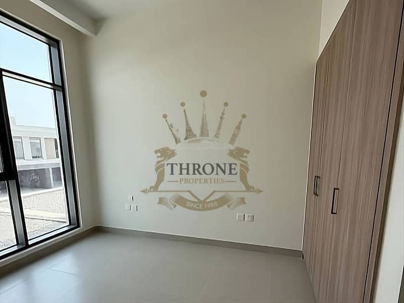 Corner Unit-Ready to Move-Close to Amenities - Image 17