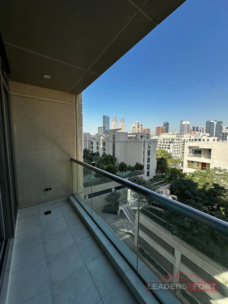 Kitchen Upgraded | Prime Location | Vacant