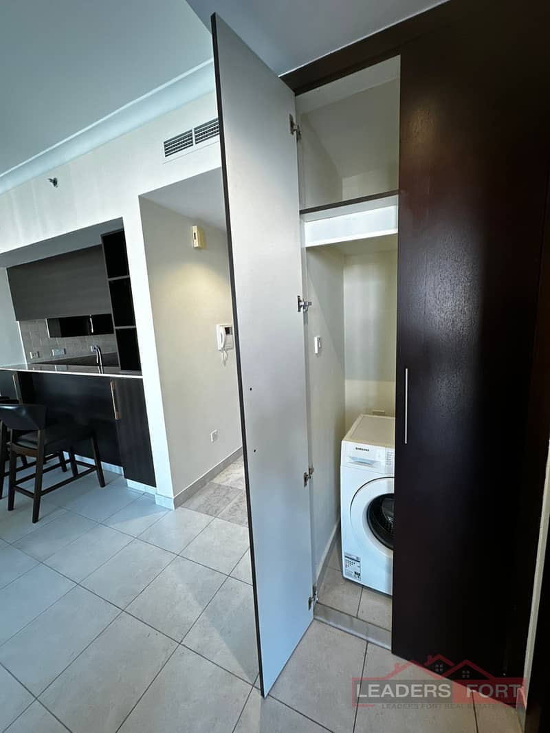 Kitchen Upgraded | Prime Location | Vacant - Image 6