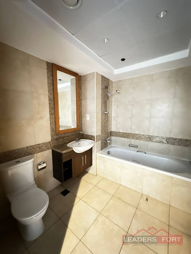 Kitchen Upgraded | Prime Location | Vacant - Image 9