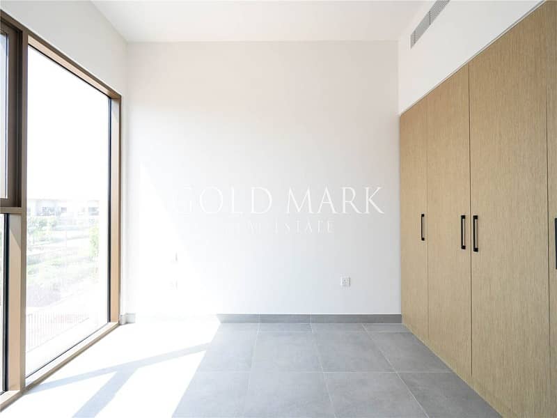 Large Terrace | Ready To Move In | Prime Location