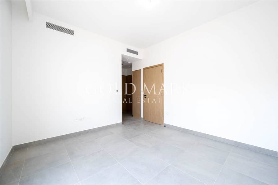 Biggest Plot I Close to Pool I Single Row Villa - Image 12