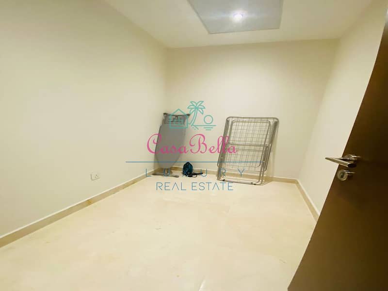 Full Marina View | Spacious Apt | Chiller Free - Image 23