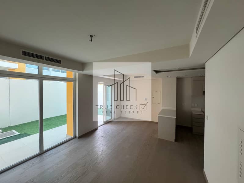 View of Room in a large apartment with rooftop - Apartments for Rent in ...