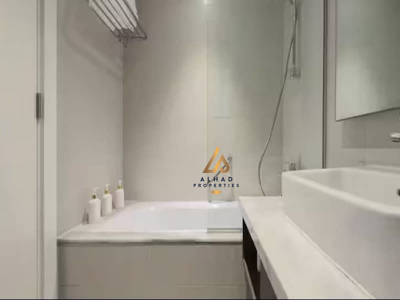 prime location luxury furnished 4 cheques