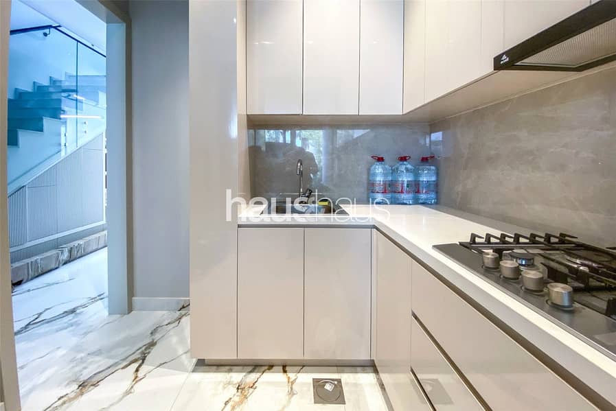 Fully Upgraded | Vacant | Single Row | High Level - Image 7