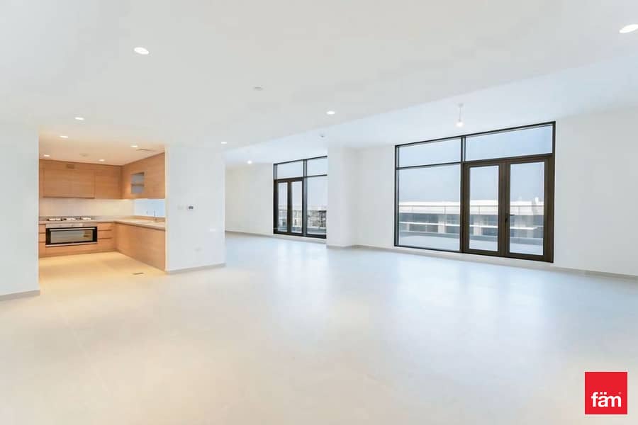 Ready to move | High Floor | Options Available