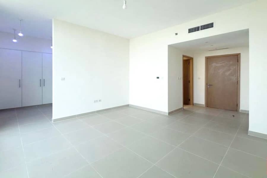 Ready to move | High Floor | Options Available - Image 6