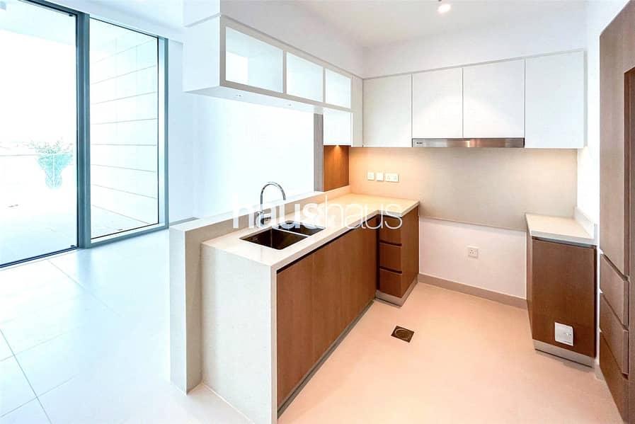 Large Terrace | Rare | Full Sea and Burj View