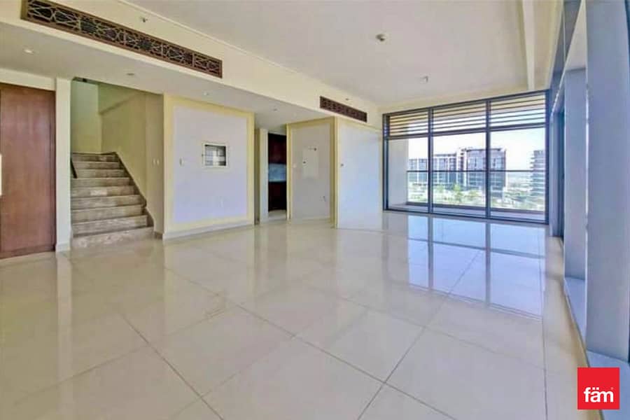 Ready to move | Pool and Park View | Corner