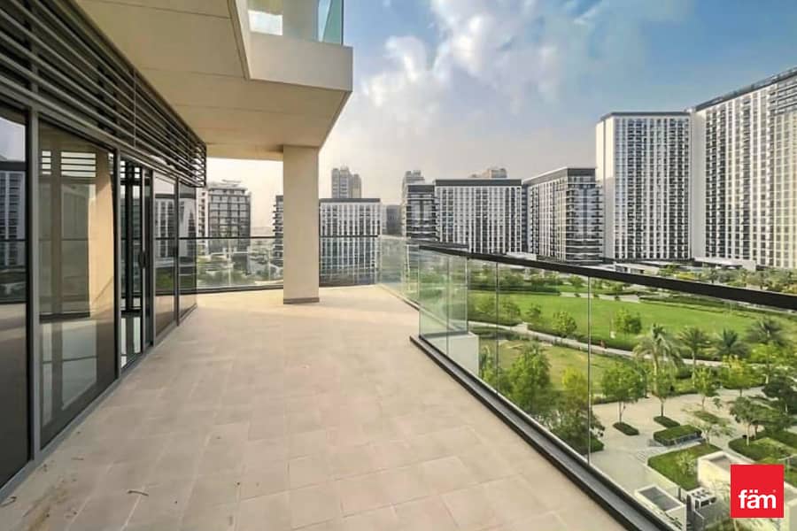 Ready to move | Pool and Park View | Corner