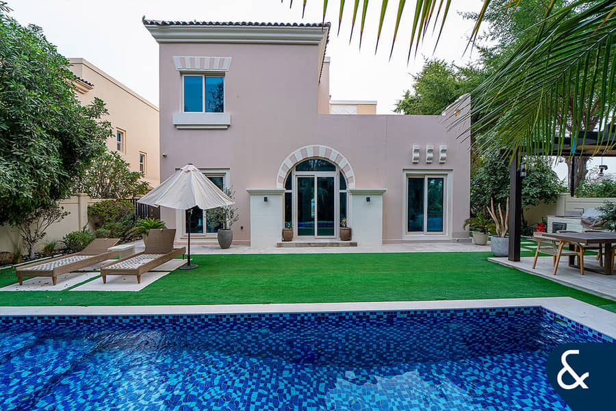 Extended | Upgraded | 4 Bed + Maids | Corner