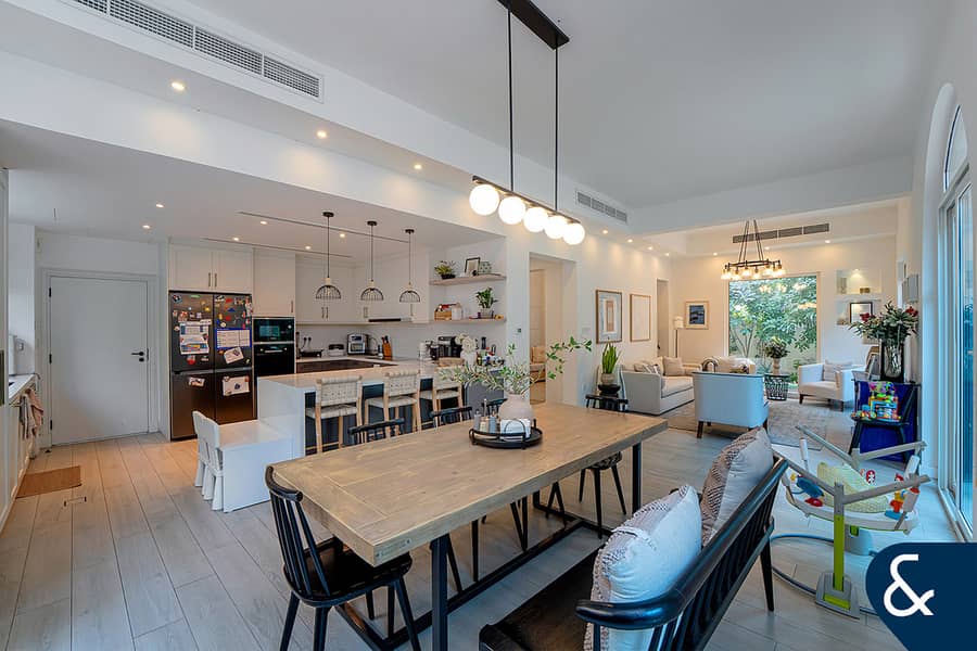 Extended | Upgraded | 4 Bed + Maids | Corner