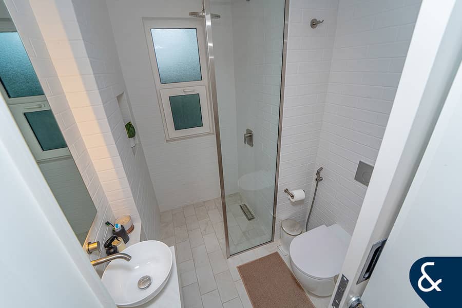 Extended | Upgraded | 4 Bed + Maids | Corner - Image 9