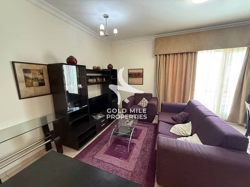 Fully Furnished - Family Residence - Near MOE - Gym Pool Parking