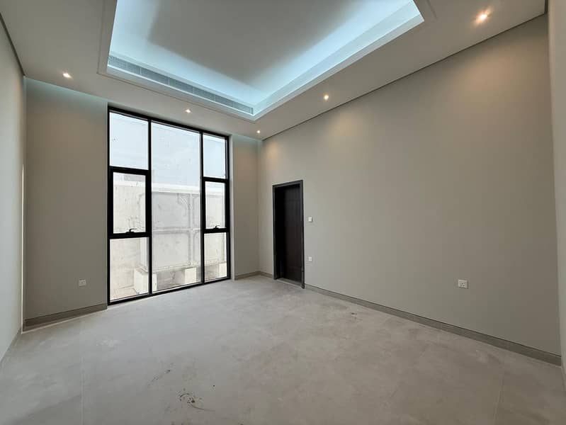 Modern | 5 Master BR Villa | Garden Area - Image 6