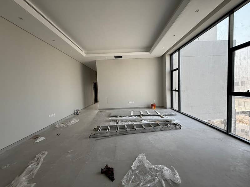 Modern | 5 Master BR Villa | Garden Area - Image 7