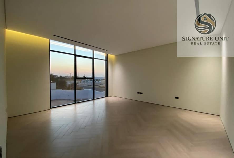 Brand New | 5BR+Maid | Prime Location - Image 12