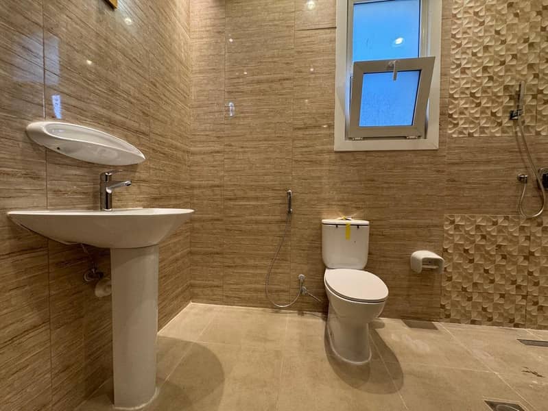 Modern Layout | Spacious | Private Pool - Image 29