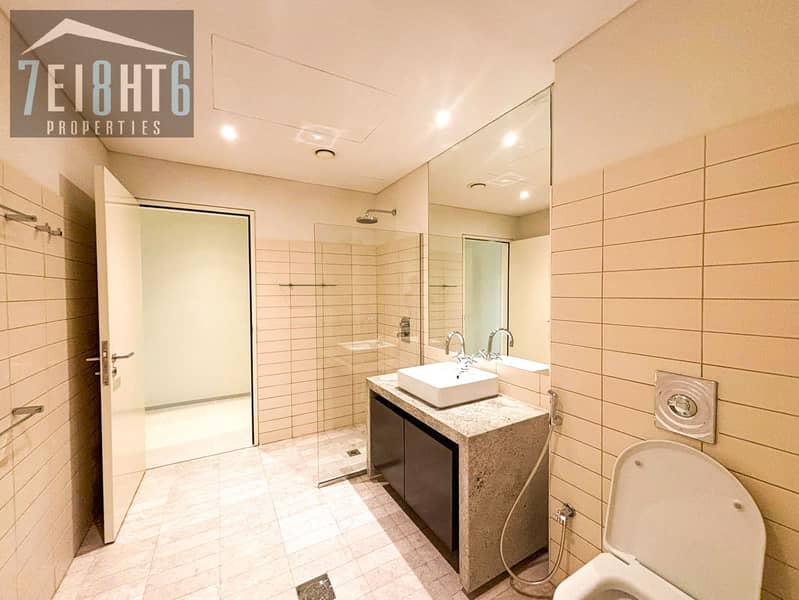 Vastu compliant || Spacious || Easy access || 3 Bedroom apartment for rent in Sheikh Zayed Road - Image 7