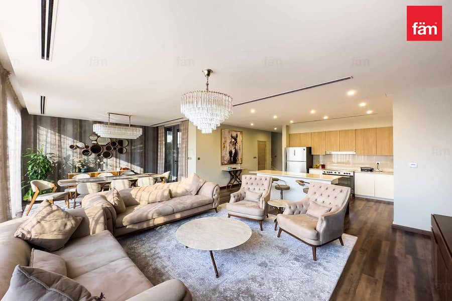 Single Row | Fully Extended | Upgraded | Vacant