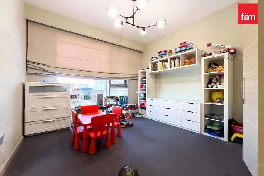 Single Row | Fully Extended | Upgraded | Vacant - Image 14