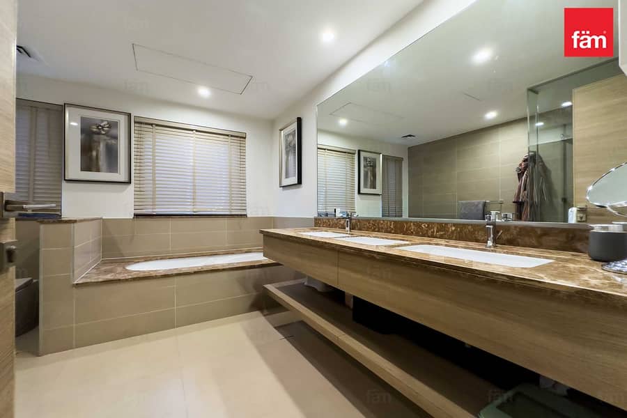 Single Row | Fully Extended | Upgraded | Vacant - Image 16