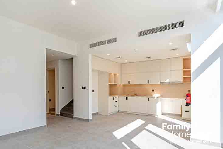 Away From Roads | Close to Amenities | Negotiable - Image 6