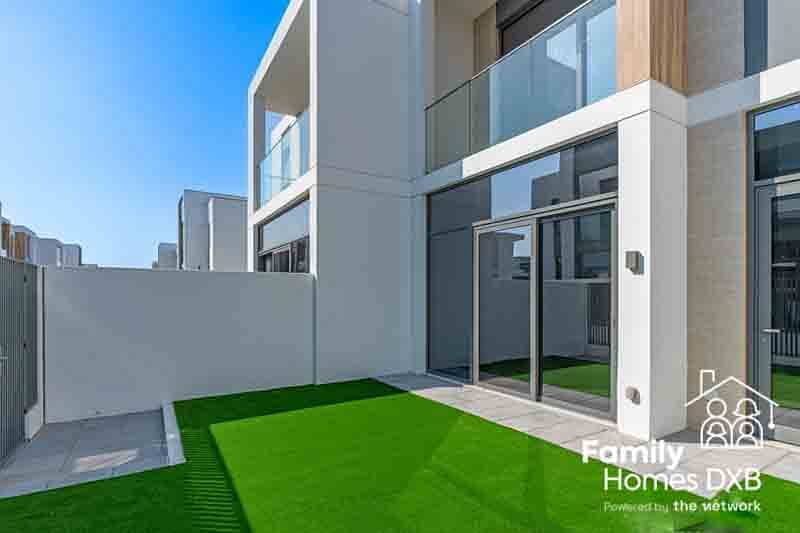 Away From Roads | Close to Amenities | Negotiable - Image 8