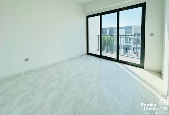 Easy to View | End Unit | Motivated Seller