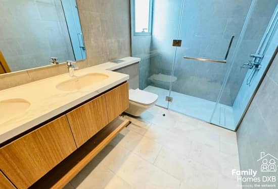 Easy to View | End Unit | Motivated Seller - Image 8