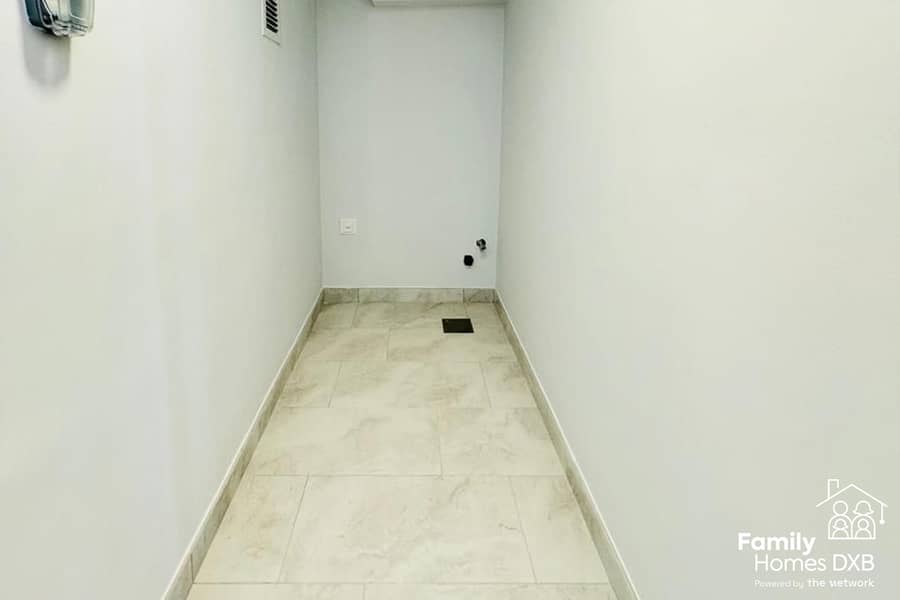 Easy to View | End Unit | Motivated Seller - Image 9