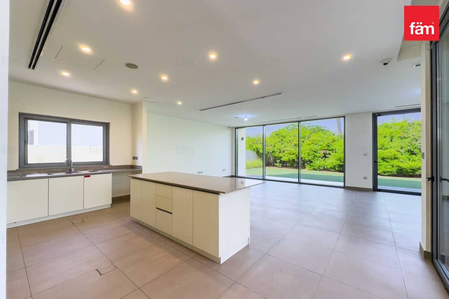 Single Row | Large Plot | Community Expert |Corner