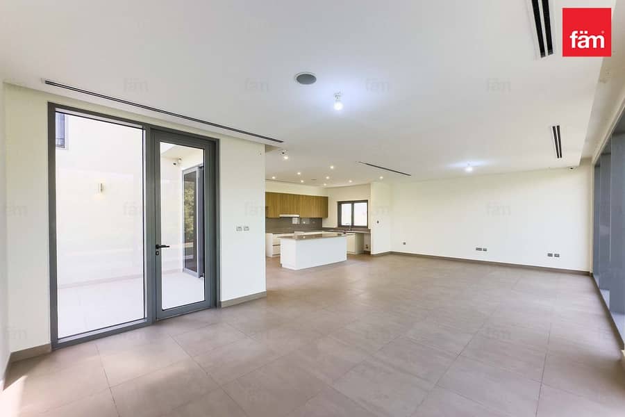 Single Row | Large Plot | Community Expert |Corner - Image 9