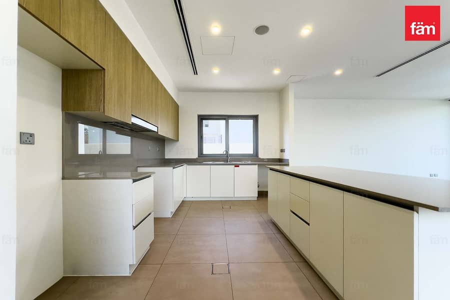 Single Row | Large Plot | Community Expert |Corner - Image 10