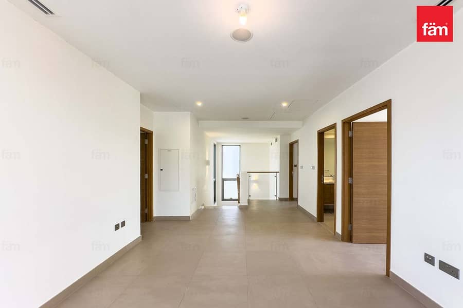 Single Row | Large Plot | Community Expert |Corner - Image 11