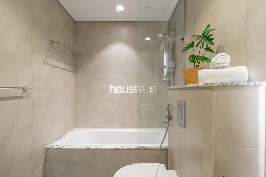 Luxurious | Burj Khalifa View | Hotel Facilities - Image 23