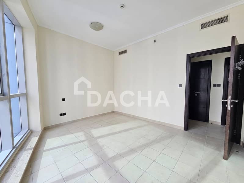 Fully Upgraded | Unfurnished | Mid Floor | Vacant - Image 10