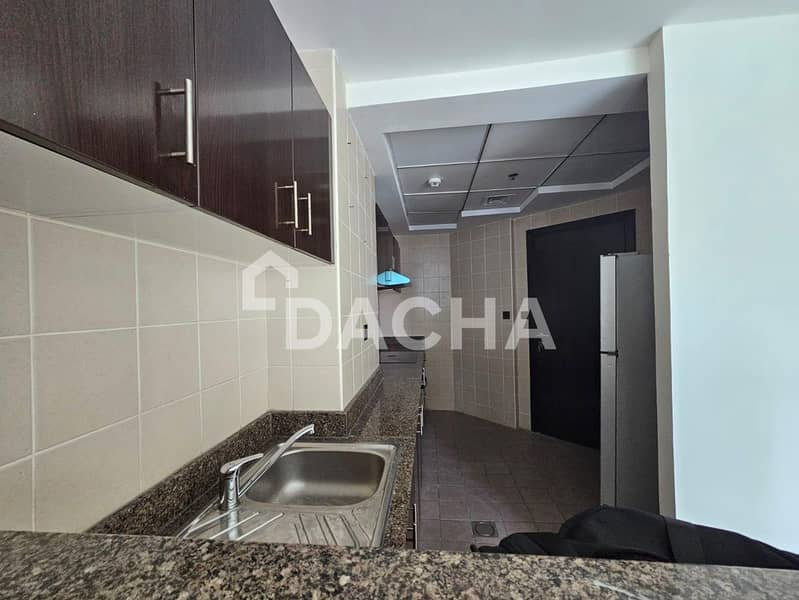 Fully Upgraded | Unfurnished | Mid Floor | Vacant - Image 12