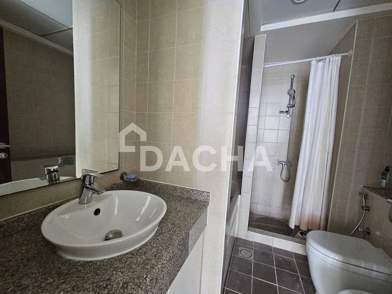 Fully Upgraded | Unfurnished | Mid Floor | Vacant - Image 20