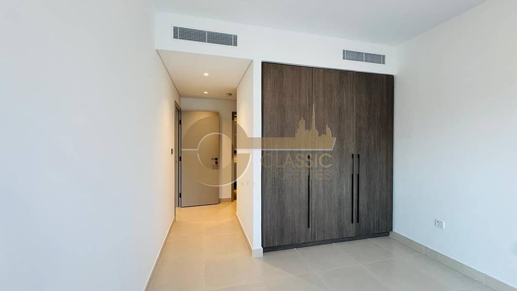 MODERN 3 BEDROOM TOWNHOUSE | UPGRADED | BRAND NEW - Image 9