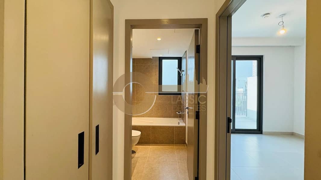 MODERN 3 BEDROOM TOWNHOUSE | UPGRADED | BRAND NEW - Image 16